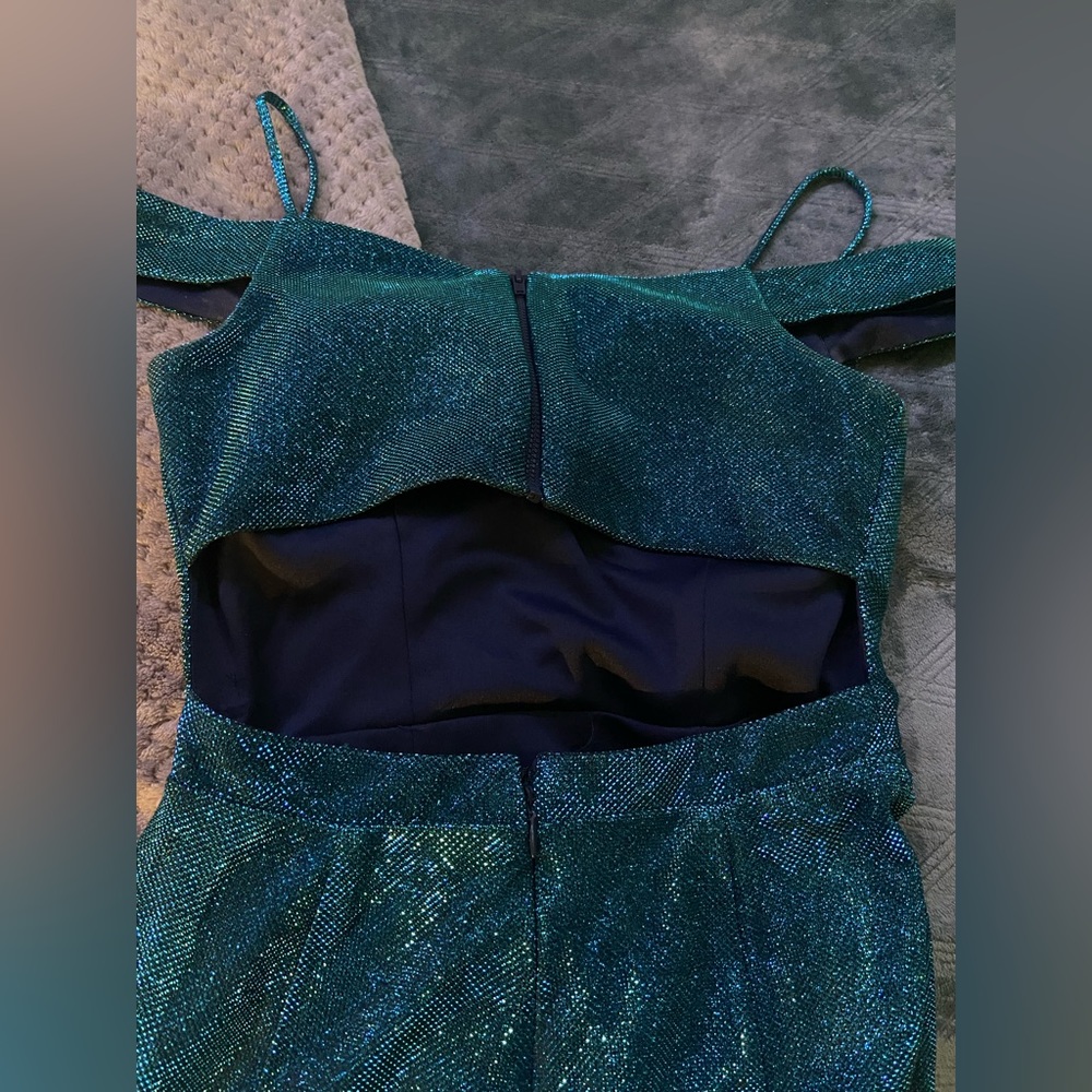 Dress - Picture 6 of 7